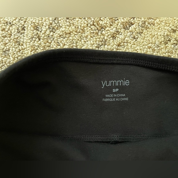 Yummie Black Leggings With Floral Detail - Picture 4 of 8